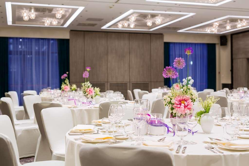 Radisson Blu Hotel, Kyiv City Centre מתקנים תמונה