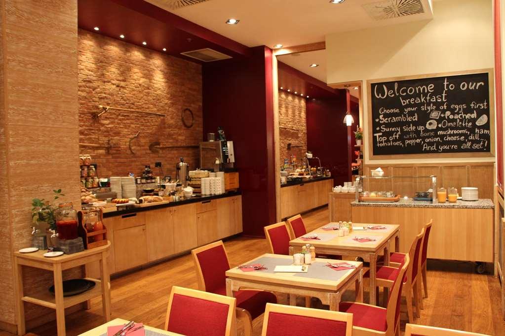 Radisson Blu Hotel, Kyiv City Centre מסעדה תמונה