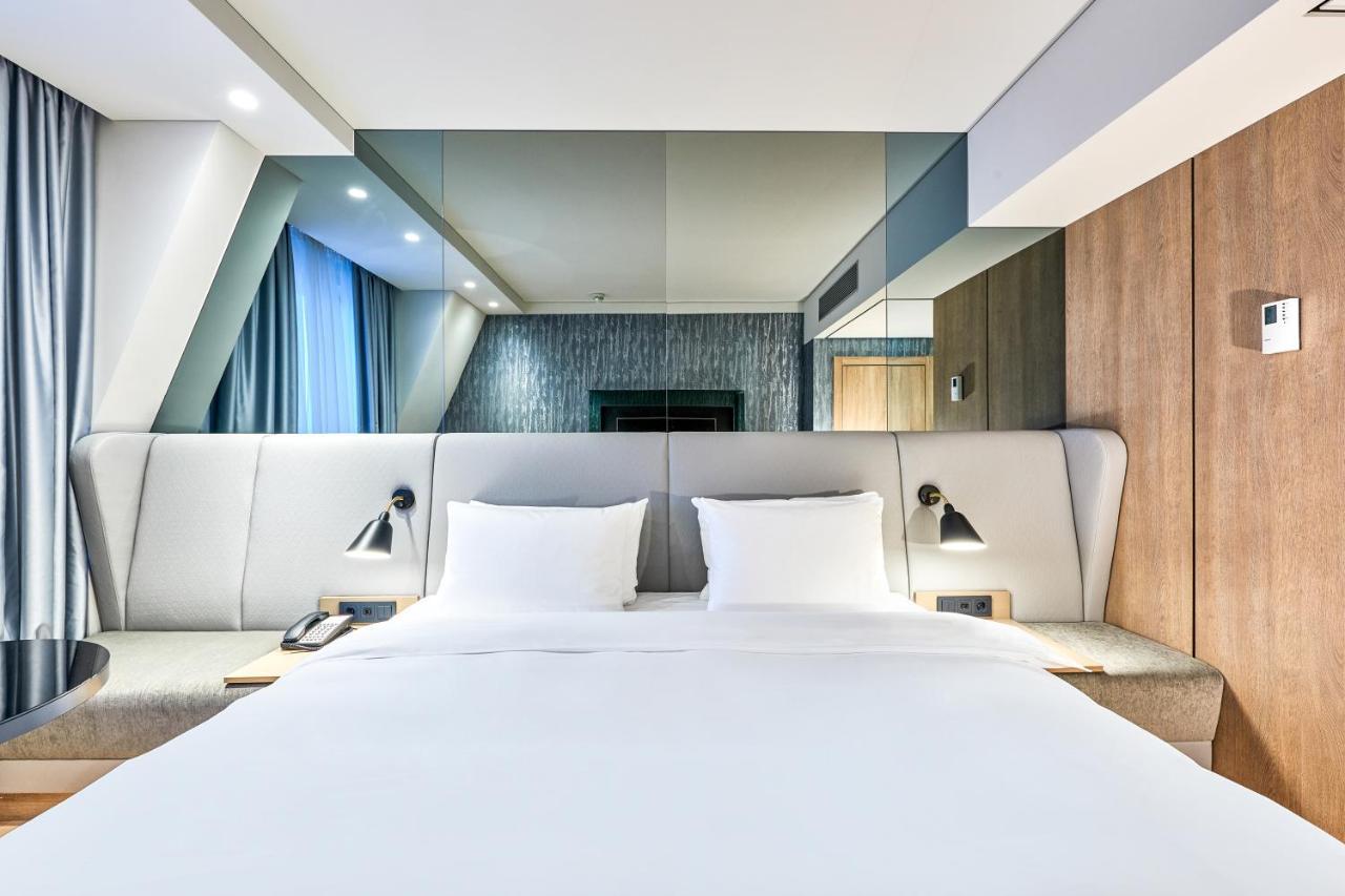 Radisson Blu Hotel, Kyiv City Centre מראה חיצוני תמונה