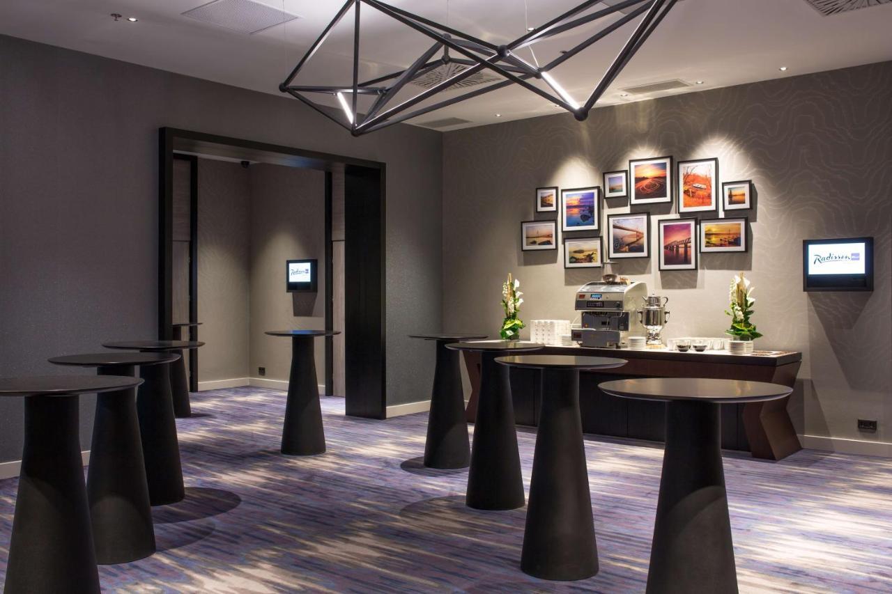 Radisson Blu Hotel, Kyiv City Centre מראה חיצוני תמונה